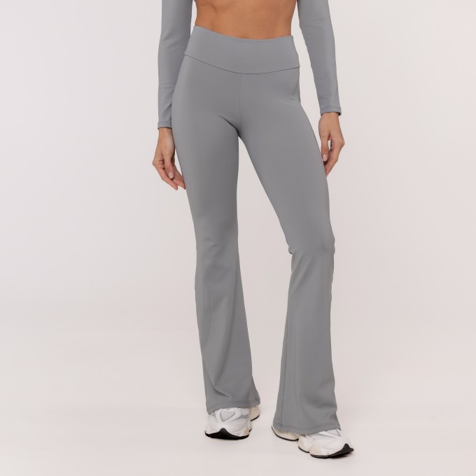 Calça Flare Classic Cinza